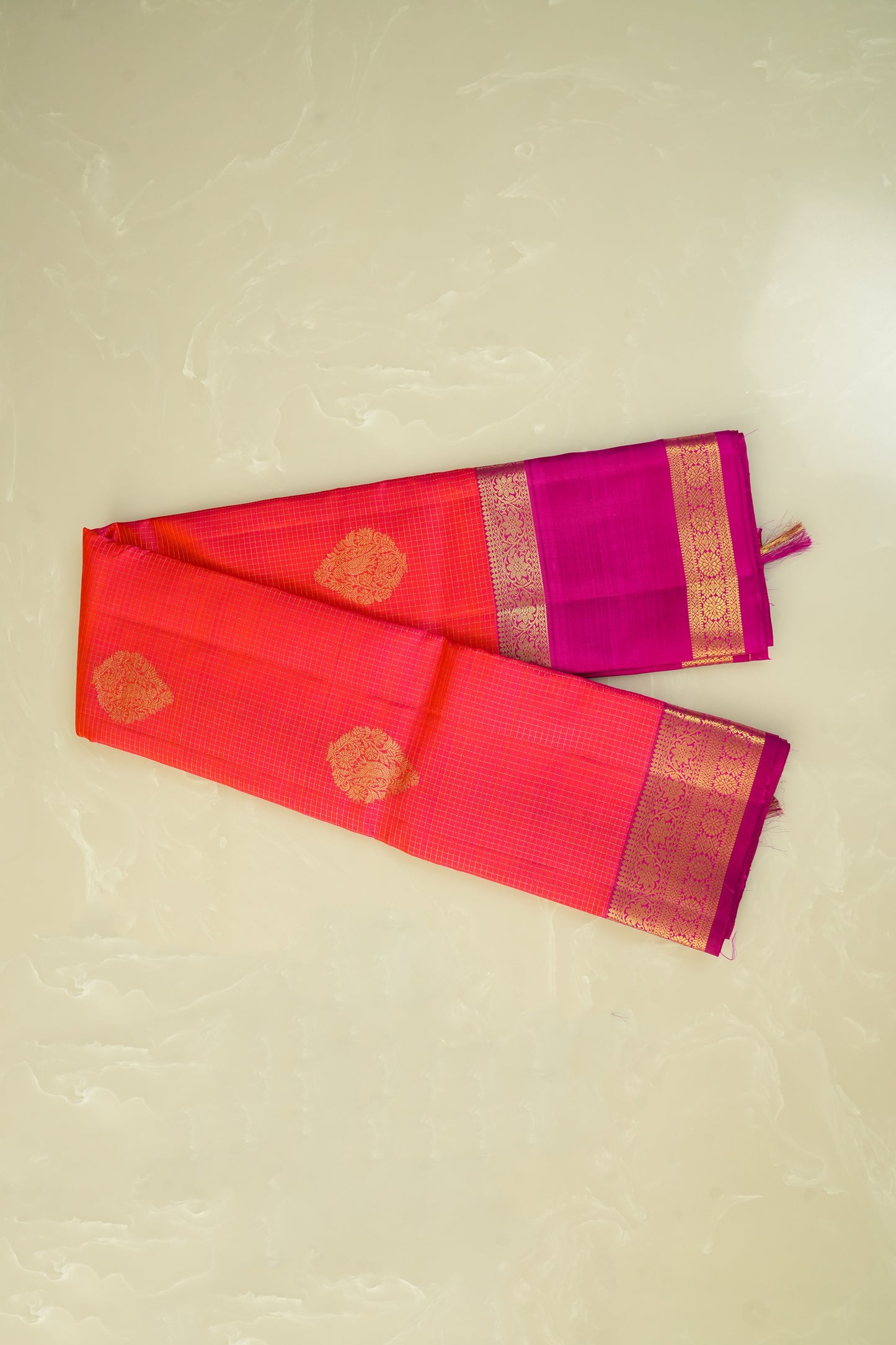 Kanjivaram Pure Silk Bottle Green With Pink Border And Golden Zari Pallu Saree